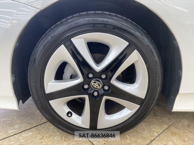Toyota PRIUS 2016-07 213423-14
