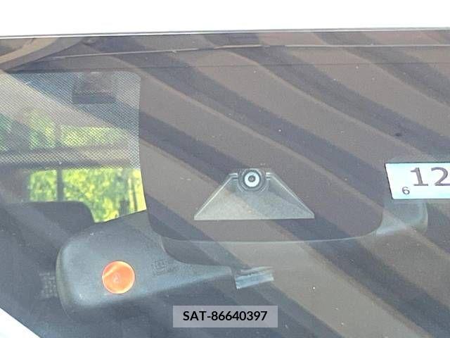 Toyota PRIUS 2019-10 393345-4