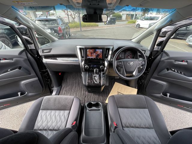 Toyota ALPHARD 2018-10 189923-1