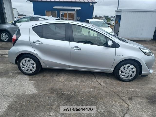 Toyota AQUA 2018-05 292023-3