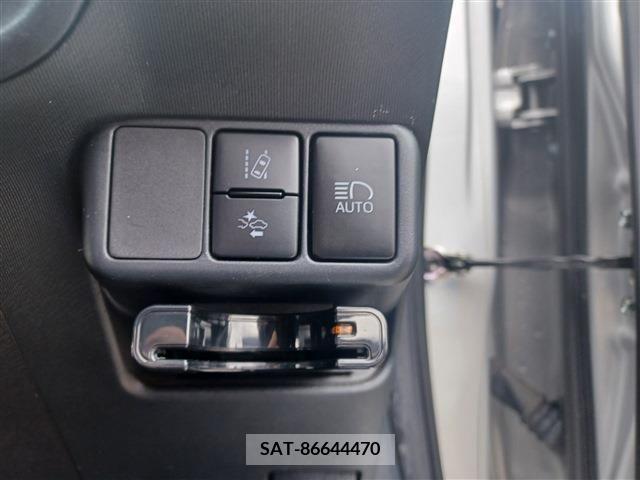 Toyota AQUA 2018-05 292023-8