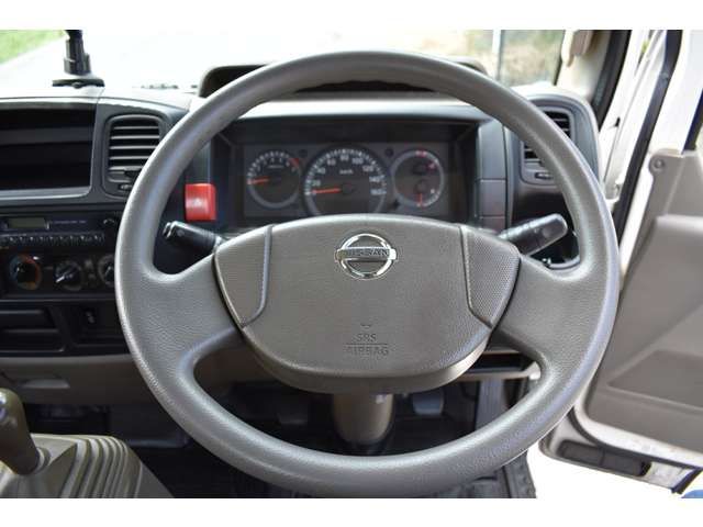 Nissan ATLAS 2013-08 11141-3