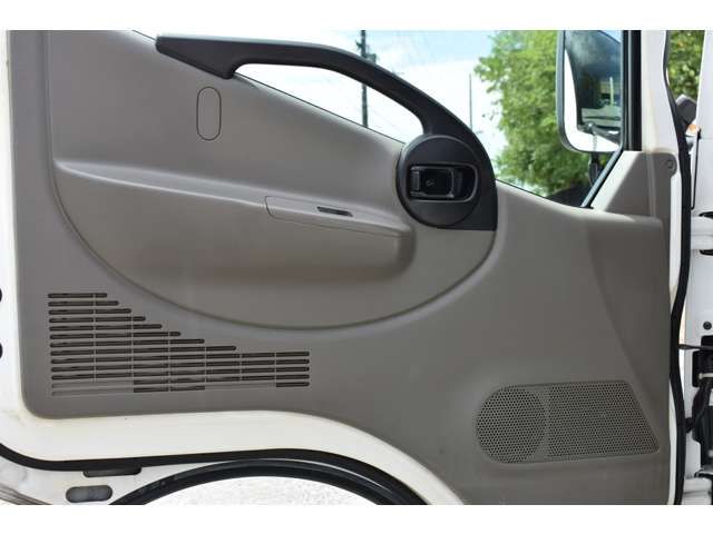 Nissan ATLAS 2013-08 11141-6
