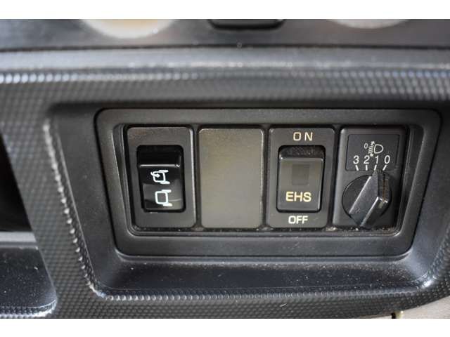 Nissan ATLAS 2013-08 11141-14