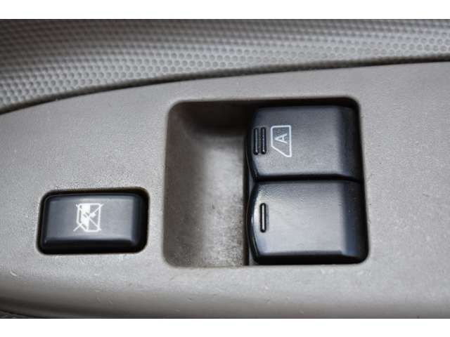 Nissan ATLAS 2013-08 11141-5