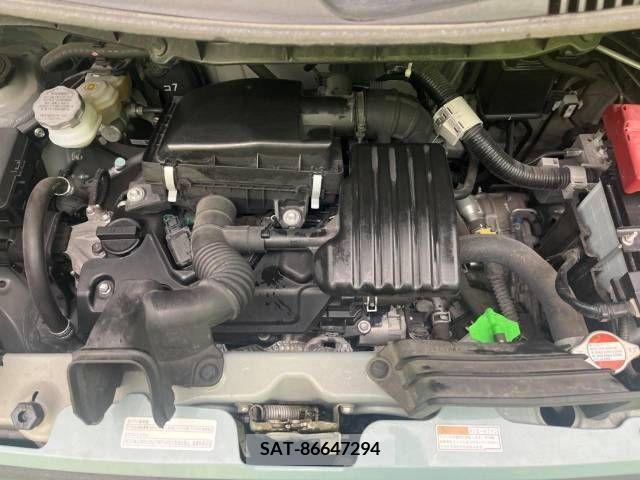 Suzuki SPACIA 2018-02 214688-15