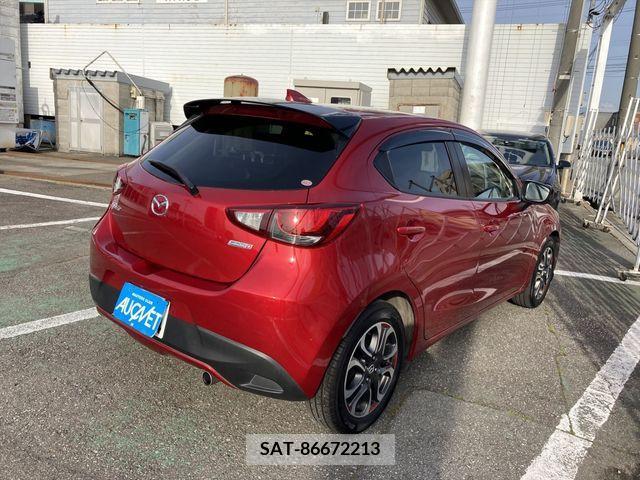 Mazda DEMIO 2016-01 267929-1