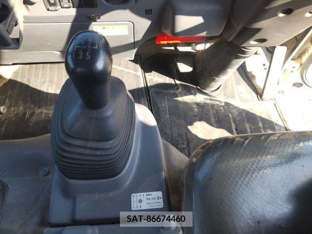 Isuzu ELF TRUCK 2009-10 268221-6