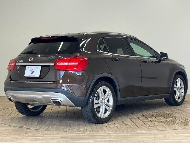 Mercedes Benz GLA-CLASS 2015-11 8647-13