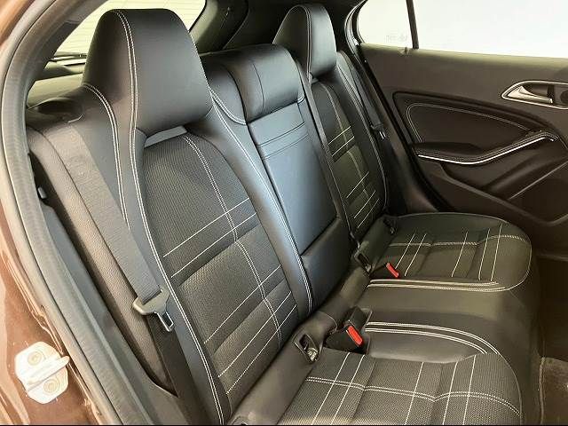 Mercedes Benz GLA-CLASS 2015-11 8647-9