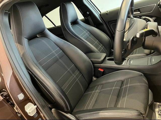 Mercedes Benz GLA-CLASS 2015-11 8647-8