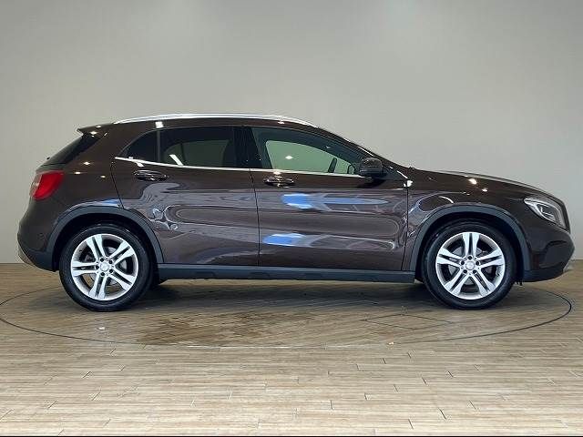 Mercedes Benz GLA-CLASS 2015-11 8647-15