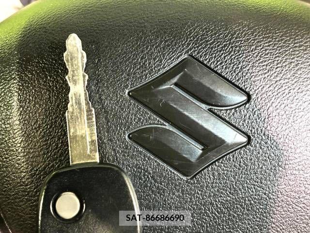 Suzuki ALTO 2019-03 305135-7