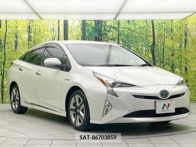 Toyota PRIUS 2017-06 349538-16