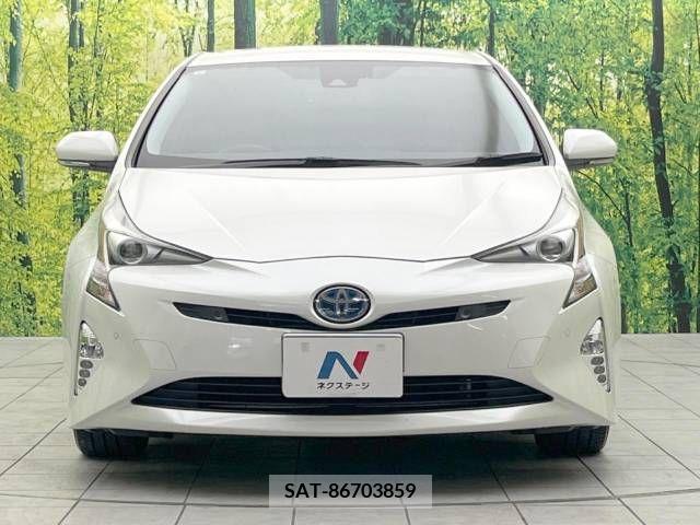 Toyota PRIUS 2017-06 349538-14