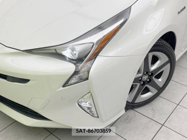 Toyota PRIUS 2017-06 349538-12