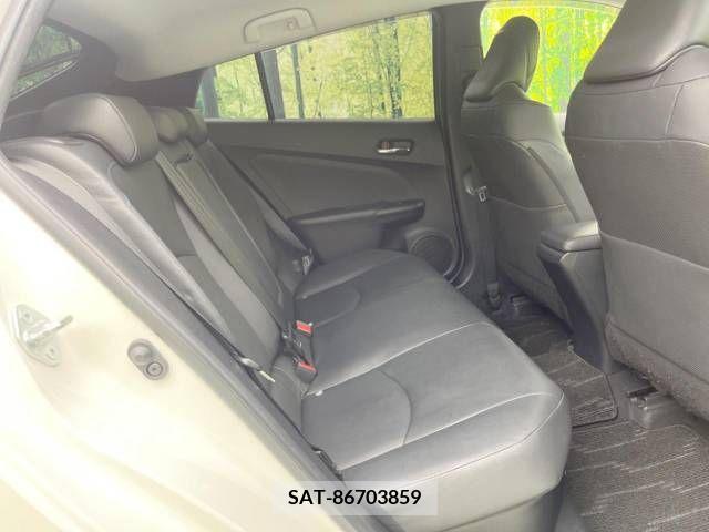 Toyota PRIUS 2017-06 349538-9