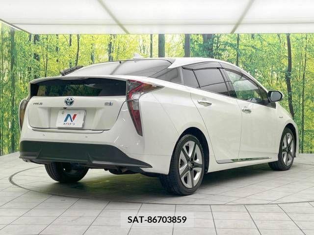 Toyota PRIUS 2017-06 349538-17