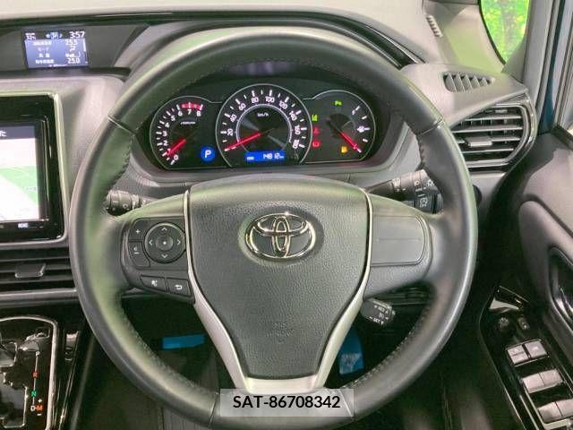 Toyota NOAH 2021-08 365090-12