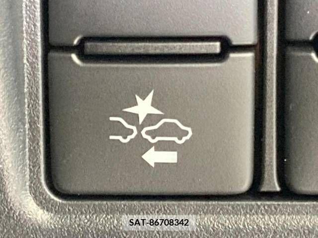 Toyota NOAH 2021-08 365090-5