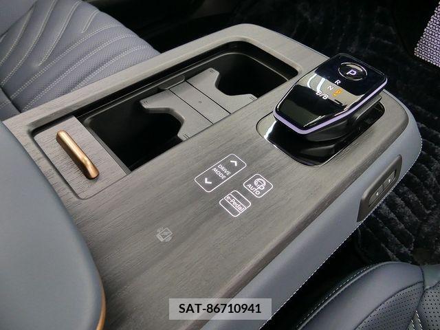 Nissan Ariya 2023-09 261560-14
