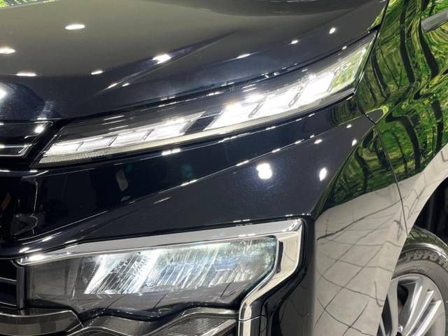 Toyota VOXY 2023-04 195460-13