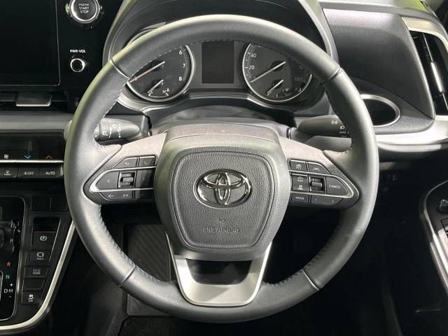 Toyota VOXY 2023-04 195460-12
