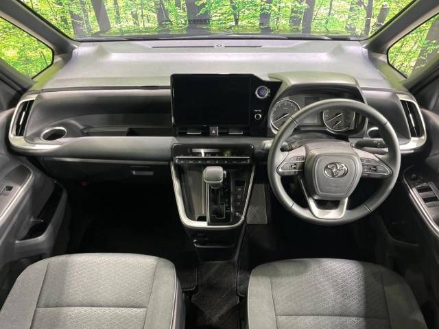 Toyota VOXY 2023-04 195460-1