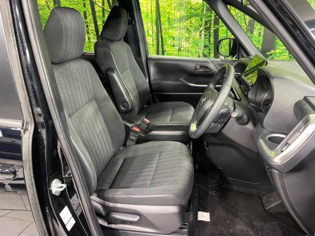 Toyota VOXY 2023-04 195460-8