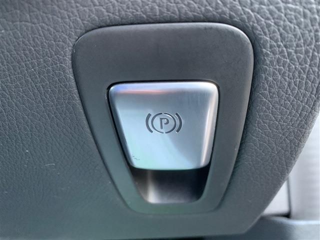 Mercedes Benz C-CLASS 2018-02 183852-19