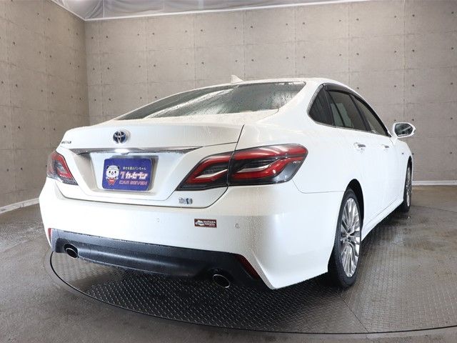 Toyota CROWN SEDAN 2019-09 17186-1