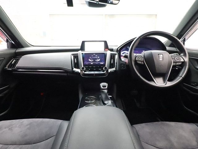 Toyota CROWN SEDAN 2019-09 17186-2