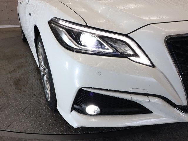Toyota CROWN SEDAN 2019-09 17186-19