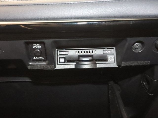 Toyota CROWN SEDAN 2019-09 17186-17