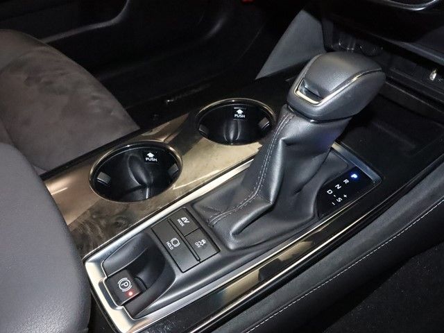 Toyota CROWN SEDAN 2019-09 17186-16