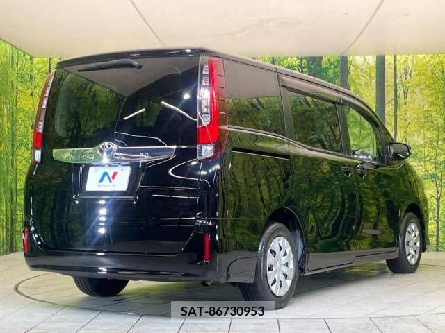 Toyota NOAH 2017-05 279497-16