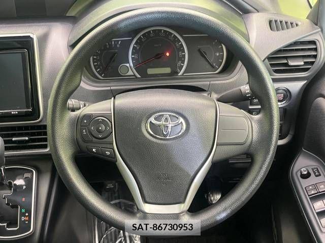 Toyota NOAH 2017-05 279497-12