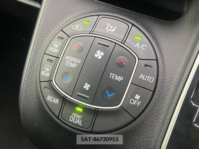 Toyota NOAH 2017-05 279497-6