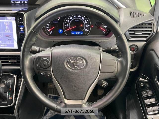Toyota VOXY 2018-12 370501-13