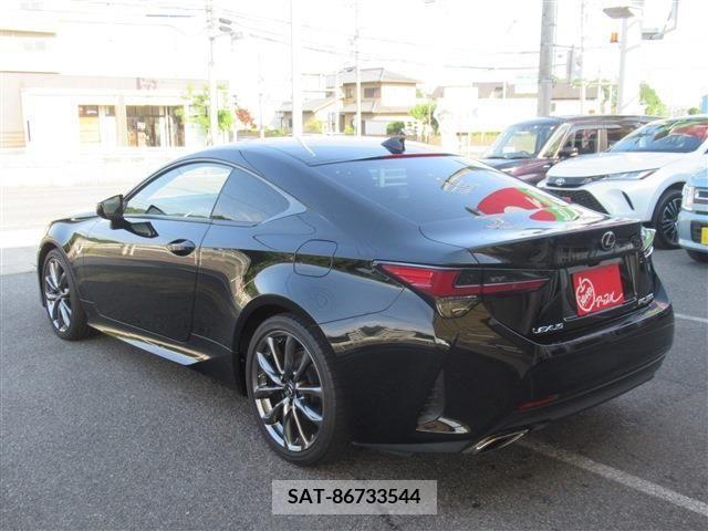 Lexus RC 2019-05 300000-1