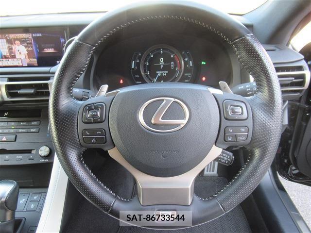 Lexus RC 2019-05 300000-8