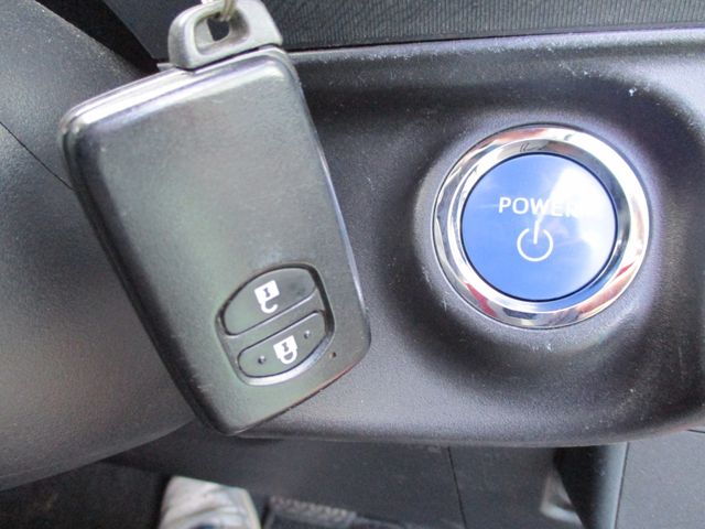 Toyota AQUA 2012-06 8017-17