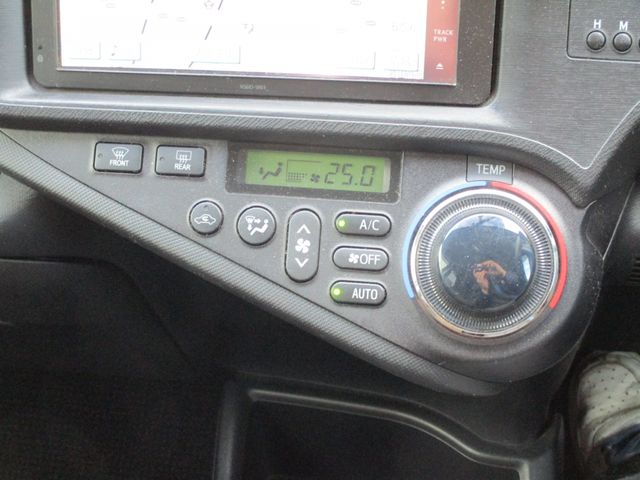 Toyota AQUA 2012-06 8017-11