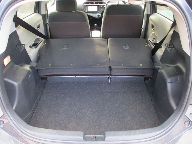 Toyota AQUA 2012-06 8017-8