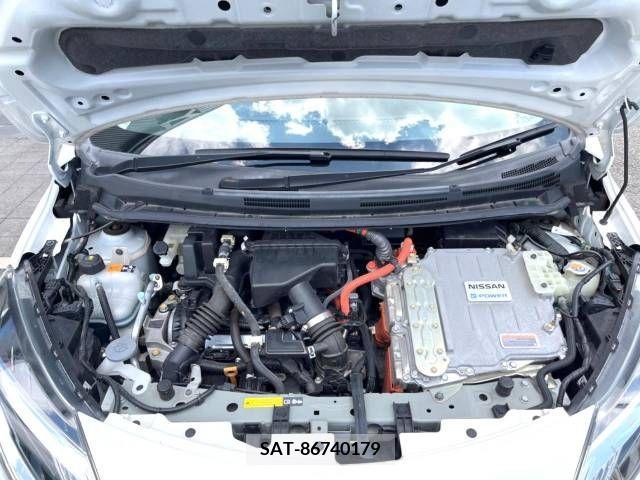 Nissan NOTE 2019-04 365474-16