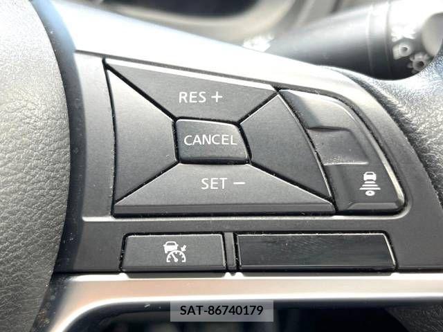 Nissan NOTE 2019-04 365474-7