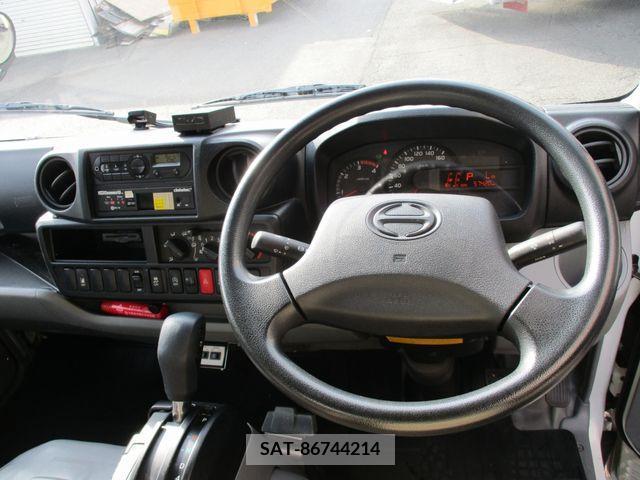 Hino DUTRO 2018-03 374682-10