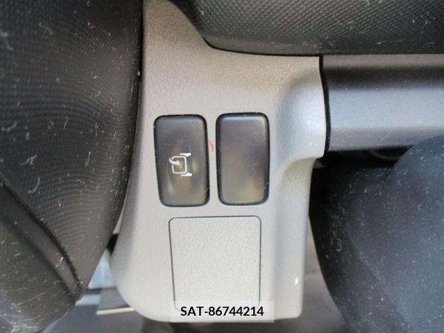Hino DUTRO 2018-03 374682-17