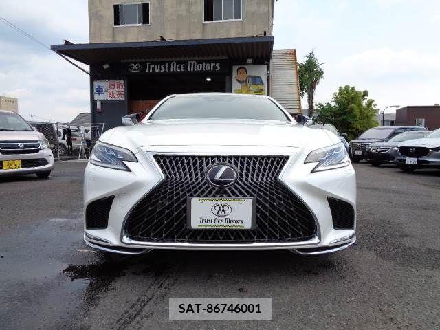 Lexus LS 2018-04 334446-13