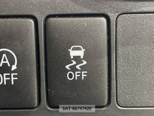 Daihatsu BOON 2018-08 323209-7